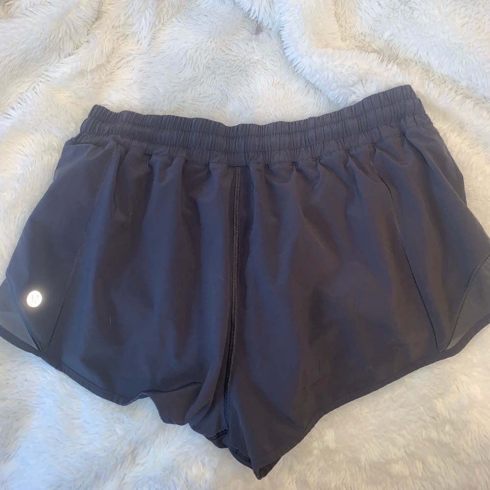 Lululemon Hotty Hot Short 2.5